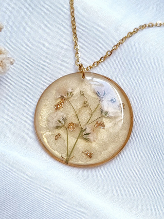 Naszyjnik LIGHT GOLD PEARL z białą gipsówką 